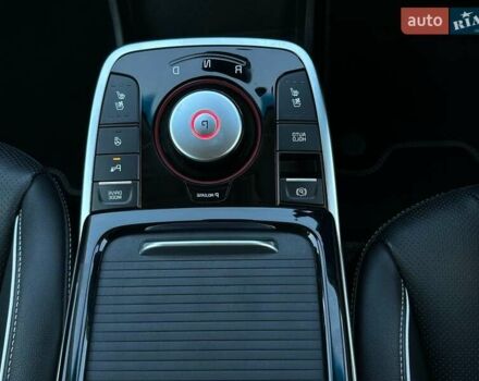 Сірий Кіа Niro, об'ємом двигуна 0 л та пробігом 76 тис. км за 22700 $, фото 33 на Automoto.ua