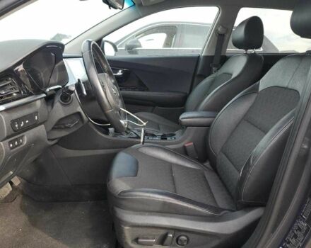 Серый Киа Niro, объемом двигателя 1.6 л и пробегом 35 тыс. км за 3000 $, фото 6 на Automoto.ua