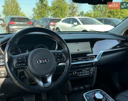 Сірий Кіа Niro, об'ємом двигуна 0 л та пробігом 76 тис. км за 21700 $, фото 18 на Automoto.ua