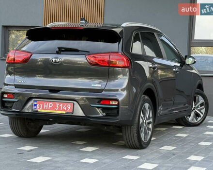Сірий Кіа Niro, об'ємом двигуна 0 л та пробігом 70 тис. км за 19999 $, фото 34 на Automoto.ua