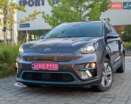 Киа Niro 2020 в Ровно на Automoto.ua Серый Киа Niro, объемом двигателя 0 л и пробегом 125 тыс. км за 19850 $, фото 3 на Automoto.ua