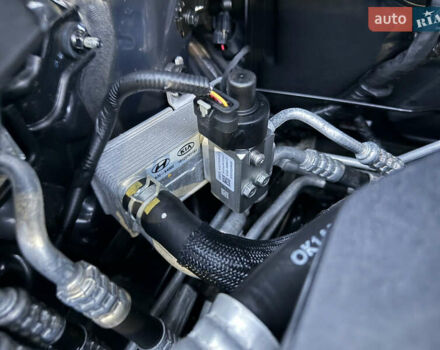 Серый Киа Niro, объемом двигателя 0 л и пробегом 165 тыс. км за 18000 $, фото 43 на Automoto.ua