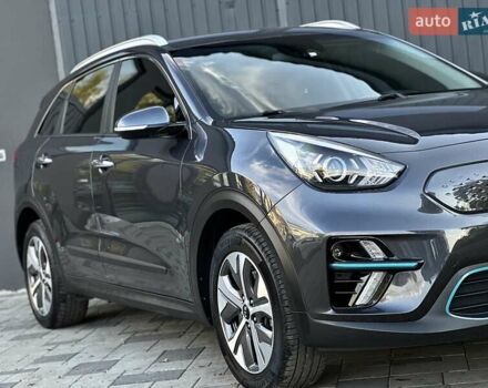 Серый Киа Niro, объемом двигателя 0 л и пробегом 88 тыс. км за 18500 $, фото 3 на Automoto.ua