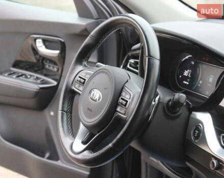 Сірий Кіа Niro, об'ємом двигуна 0 л та пробігом 74 тис. км за 19990 $, фото 30 на Automoto.ua