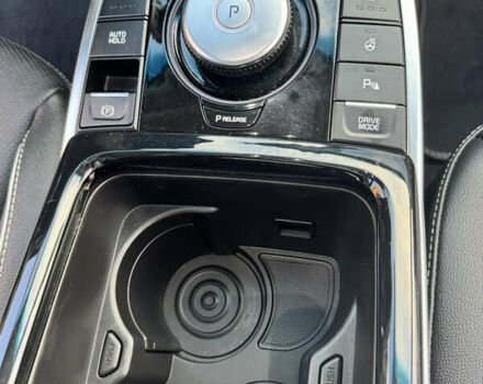 Серый Киа Niro, объемом двигателя 0 л и пробегом 93 тыс. км за 22500 $, фото 15 на Automoto.ua