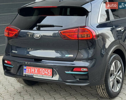Серый Киа Niro, объемом двигателя 0 л и пробегом 156 тыс. км за 18500 $, фото 23 на Automoto.ua