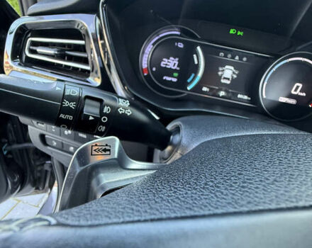 Серый Киа Niro, объемом двигателя 0 л и пробегом 85 тыс. км за 18999 $, фото 48 на Automoto.ua