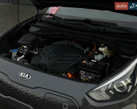Серый Киа Niro, объемом двигателя 0 л и пробегом 164 тыс. км за 17550 $, фото 23 на Automoto.ua