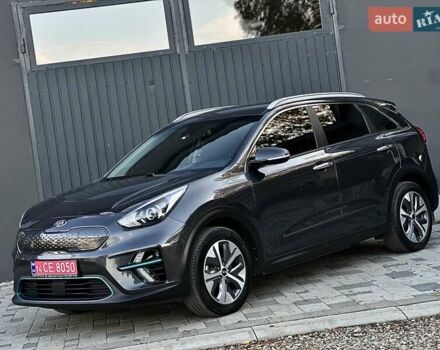 Серый Киа Niro, объемом двигателя 0 л и пробегом 88 тыс. км за 18500 $, фото 35 на Automoto.ua