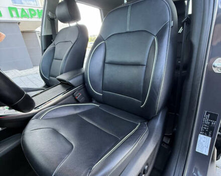 Серый Киа Niro, объемом двигателя 0 л и пробегом 85 тыс. км за 18999 $, фото 45 на Automoto.ua