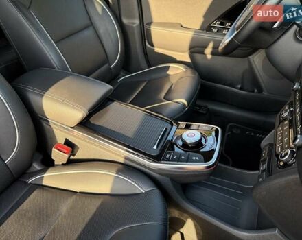Серый Киа Niro, объемом двигателя 0 л и пробегом 57 тыс. км за 23299 $, фото 36 на Automoto.ua