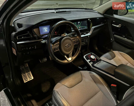 Серый Киа Niro, объемом двигателя 0 л и пробегом 116 тыс. км за 17999 $, фото 26 на Automoto.ua