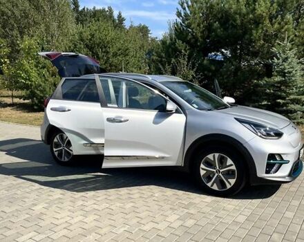 Киа Niro 2020 в Костополе на Automoto.ua Серый Киа Niro, объемом двигателя 0 л и пробегом 113 тыс. км за 18888 $, фото 6 на Automoto.ua