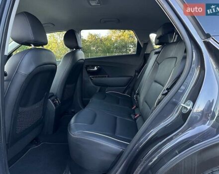 Сірий Кіа Niro, об'ємом двигуна 0 л та пробігом 76 тис. км за 21700 $, фото 43 на Automoto.ua