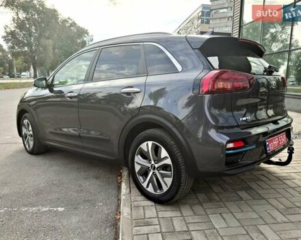 Сірий Кіа Niro, об'ємом двигуна 0 л та пробігом 126 тис. км за 20900 $, фото 11 на Automoto.ua