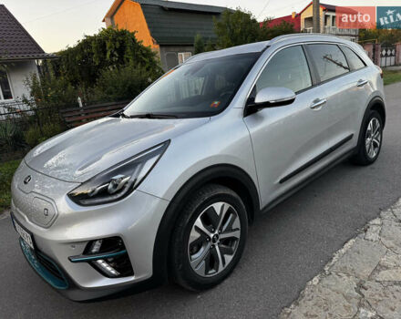 Сірий Кіа Niro, об'ємом двигуна 0 л та пробігом 120 тис. км за 22200 $, фото 3 на Automoto.ua