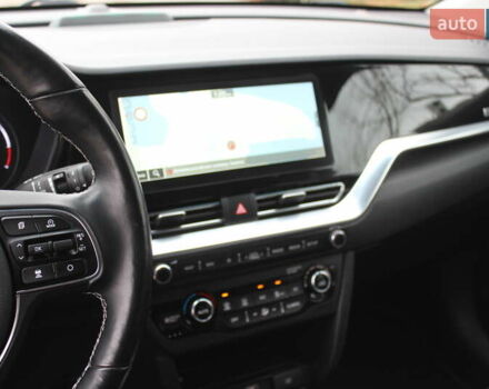 Сірий Кіа Niro, об'ємом двигуна 0 л та пробігом 74 тис. км за 19990 $, фото 49 на Automoto.ua
