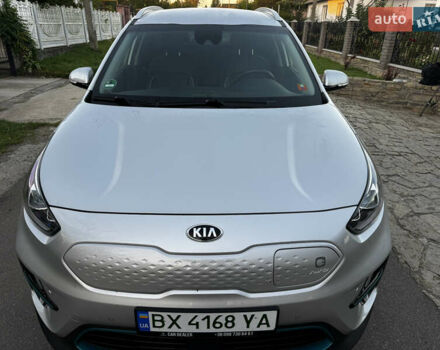 Сірий Кіа Niro, об'ємом двигуна 0 л та пробігом 120 тис. км за 22200 $, фото 2 на Automoto.ua