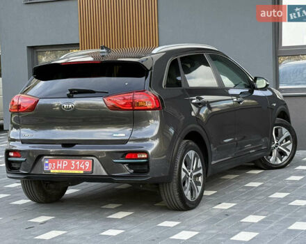Сірий Кіа Niro, об'ємом двигуна 0 л та пробігом 70 тис. км за 19999 $, фото 36 на Automoto.ua