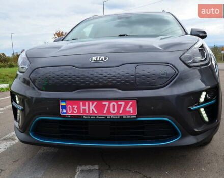 Серый Киа Niro, объемом двигателя 0 л и пробегом 77 тыс. км за 19950 $, фото 7 на Automoto.ua