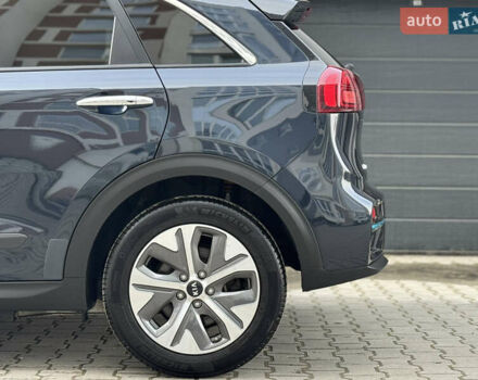 Серый Киа Niro, объемом двигателя 0 л и пробегом 156 тыс. км за 18500 $, фото 33 на Automoto.ua