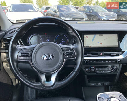 Киа Niro 2020 в Львове на Automoto.ua Серый Киа Niro, объемом двигателя 0 л и пробегом 116 тыс. км за 20800 $, фото 46 на Automoto.ua