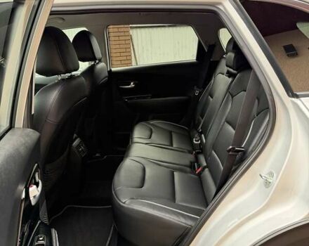 Сірий Кіа Niro, об'ємом двигуна 0 л та пробігом 71 тис. км за 21999 $, фото 60 на Automoto.ua