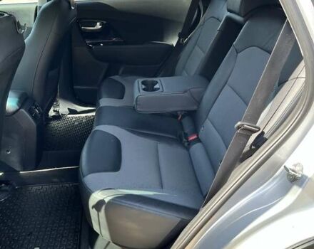 Серый Киа Niro, объемом двигателя 0 л и пробегом 112 тыс. км за 18900 $, фото 10 на Automoto.ua