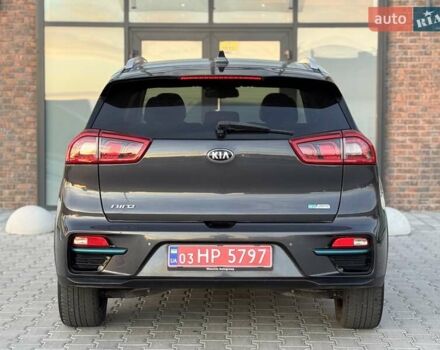 Сірий Кіа Niro, об'ємом двигуна 0 л та пробігом 135 тис. км за 17500 $, фото 18 на Automoto.ua