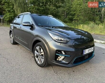 Серый Киа Niro, объемом двигателя 0 л и пробегом 57 тыс. км за 23299 $, фото 2 на Automoto.ua
