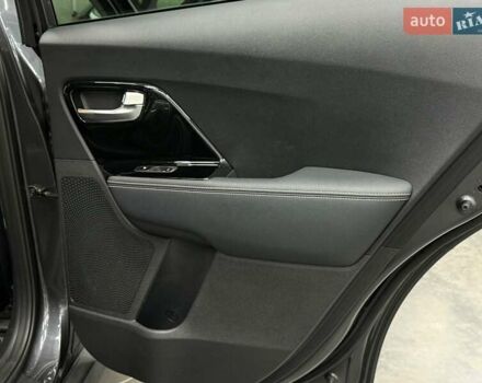 Серый Киа Niro, объемом двигателя 0 л и пробегом 153 тыс. км за 18558 $, фото 26 на Automoto.ua