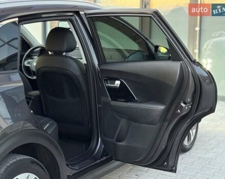 Сірий Кіа Niro, об'ємом двигуна 0 л та пробігом 135 тис. км за 17500 $, фото 65 на Automoto.ua