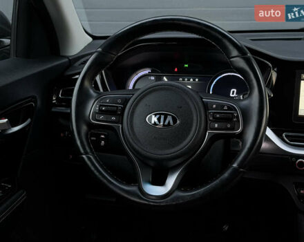 Серый Киа Niro, объемом двигателя 0 л и пробегом 164 тыс. км за 17550 $, фото 48 на Automoto.ua