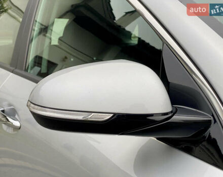 Сірий Кіа Niro, об'ємом двигуна 0 л та пробігом 63 тис. км за 20899 $, фото 10 на Automoto.ua