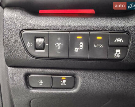 Серый Киа Niro, объемом двигателя 0 л и пробегом 77 тыс. км за 19500 $, фото 18 на Automoto.ua