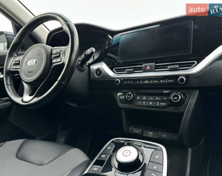 Серый Киа Niro, объемом двигателя 0 л и пробегом 128 тыс. км за 19400 $, фото 60 на Automoto.ua