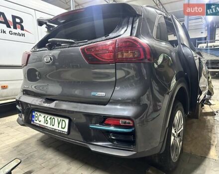 Сірий Кіа Niro, об'ємом двигуна 0 л та пробігом 149 тис. км за 7900 $, фото 8 на Automoto.ua
