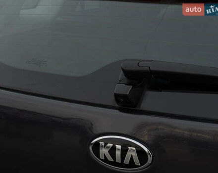 Серый Киа Niro, объемом двигателя 0 л и пробегом 164 тыс. км за 17550 $, фото 59 на Automoto.ua