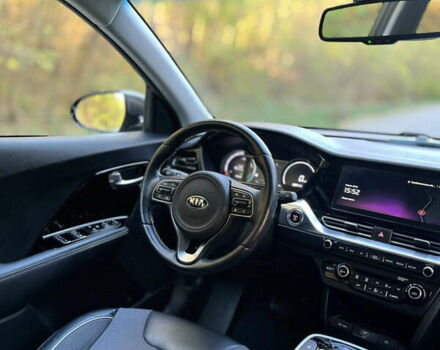 Сірий Кіа Niro, об'ємом двигуна 0 л та пробігом 114 тис. км за 19400 $, фото 17 на Automoto.ua