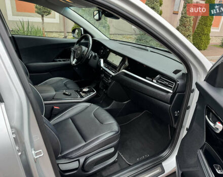Серый Киа Niro, объемом двигателя 0 л и пробегом 118 тыс. км за 19350 $, фото 109 на Automoto.ua