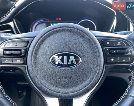 Серый Киа Niro, объемом двигателя 0 л и пробегом 101 тыс. км за 21300 $, фото 31 на Automoto.ua