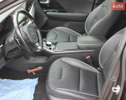 Сірий Кіа Niro, об'ємом двигуна 0 л та пробігом 74 тис. км за 19990 $, фото 25 на Automoto.ua