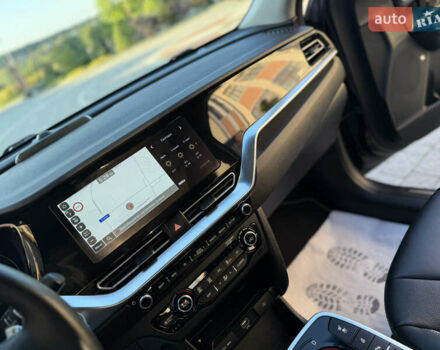 Серый Киа Niro, объемом двигателя 0 л и пробегом 145 тыс. км за 18800 $, фото 60 на Automoto.ua