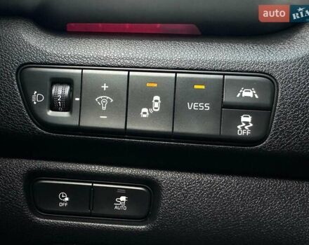 Сірий Кіа Niro, об'ємом двигуна 0 л та пробігом 76 тис. км за 22700 $, фото 22 на Automoto.ua