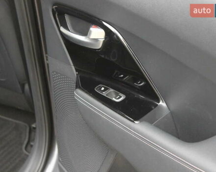 Сірий Кіа Niro, об'ємом двигуна 0 л та пробігом 74 тис. км за 19990 $, фото 29 на Automoto.ua