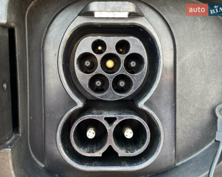 Сірий Кіа Niro, об'ємом двигуна 0 л та пробігом 116 тис. км за 21800 $, фото 16 на Automoto.ua