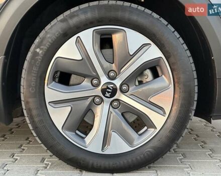 Серый Киа Niro, объемом двигателя 0 л и пробегом 74 тыс. км за 18200 $, фото 22 на Automoto.ua