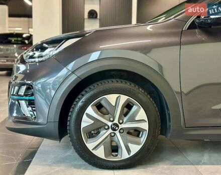 Сірий Кіа Niro, об'ємом двигуна 0 л та пробігом 155 тис. км за 18800 $, фото 5 на Automoto.ua