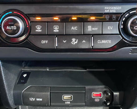 Сірий Кіа Niro, об'ємом двигуна 0 л та пробігом 158 тис. км за 19950 $, фото 19 на Automoto.ua