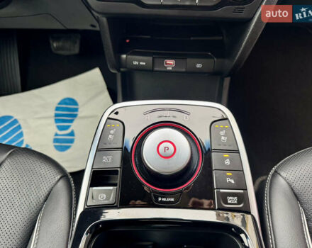 Серый Киа Niro, объемом двигателя 0 л и пробегом 109 тыс. км за 20500 $, фото 51 на Automoto.ua